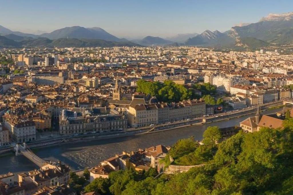 Saint Jacques Your Host Helper Grenoble Exterior foto